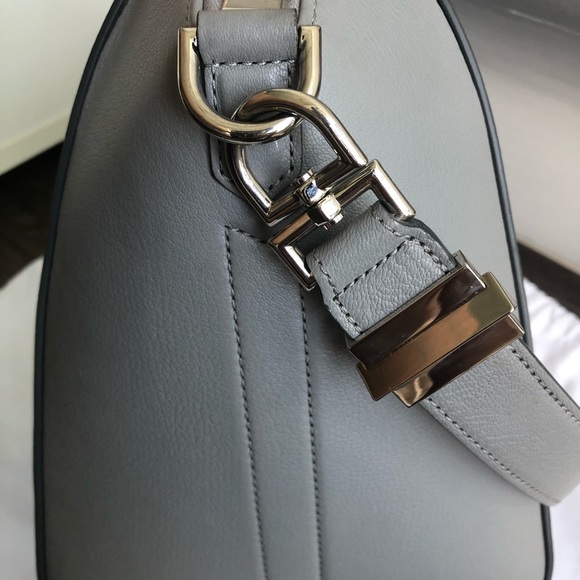 Givenchy Grey Medium Antigona Bag - Picture 5 of 15